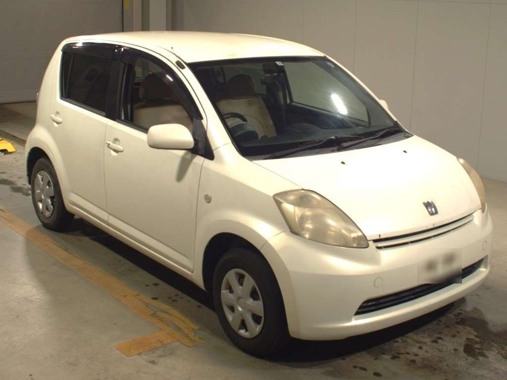 2005 Toyota Passo QNC10[2]