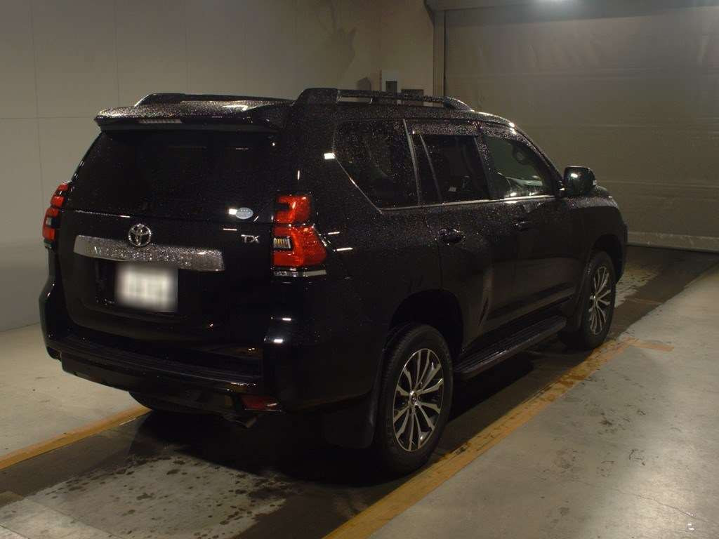 2018 Toyota Land Cruiser Prado TRJ150W[1]