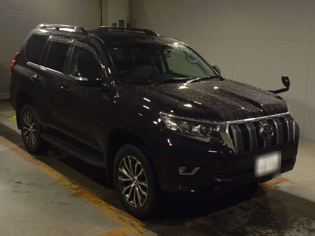 2018 Toyota Land Cruiser Prado TRJ150W[2]