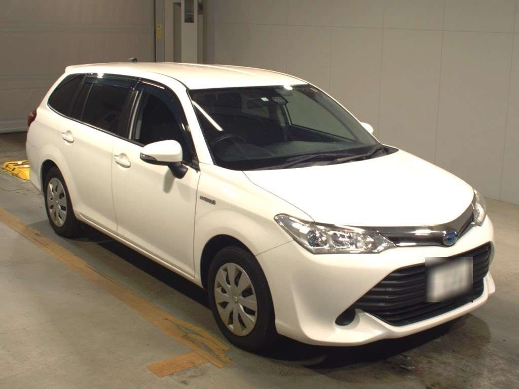 2016 Toyota Corolla Fielder NKE165G[2]