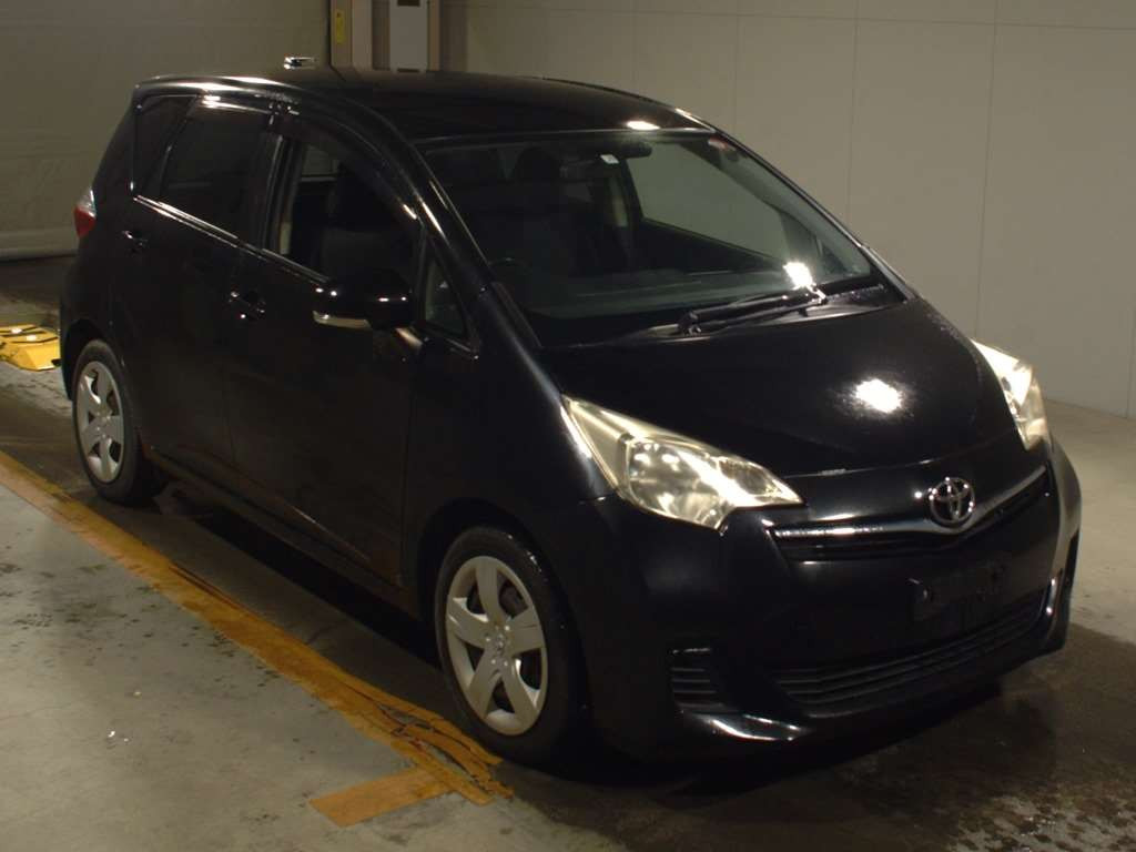 2011 Toyota Ractis NCP120[2]