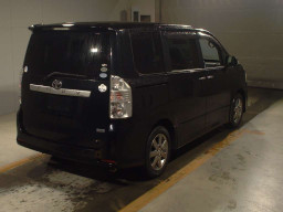 2009 Toyota Voxy