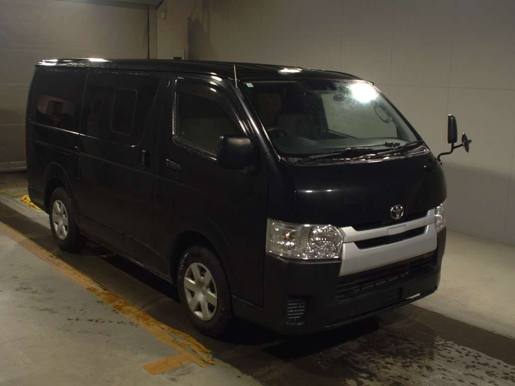 2019 Toyota Hiace Van GDH201V[2]