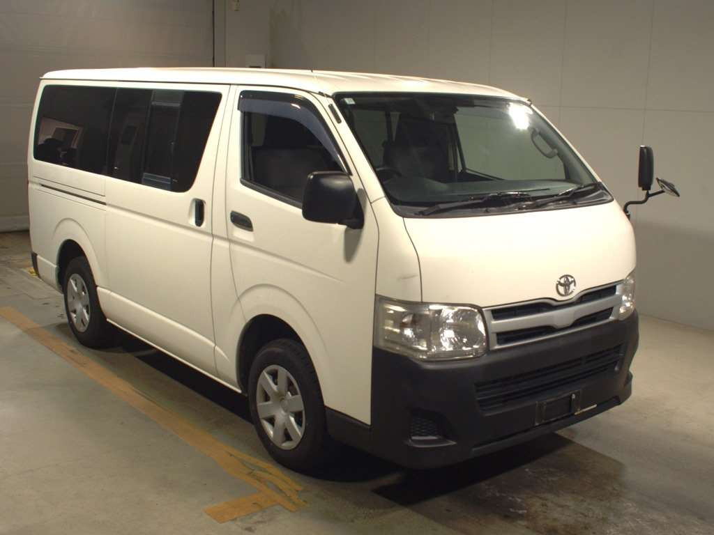 2011 Toyota Hiace Van KDH201V[2]