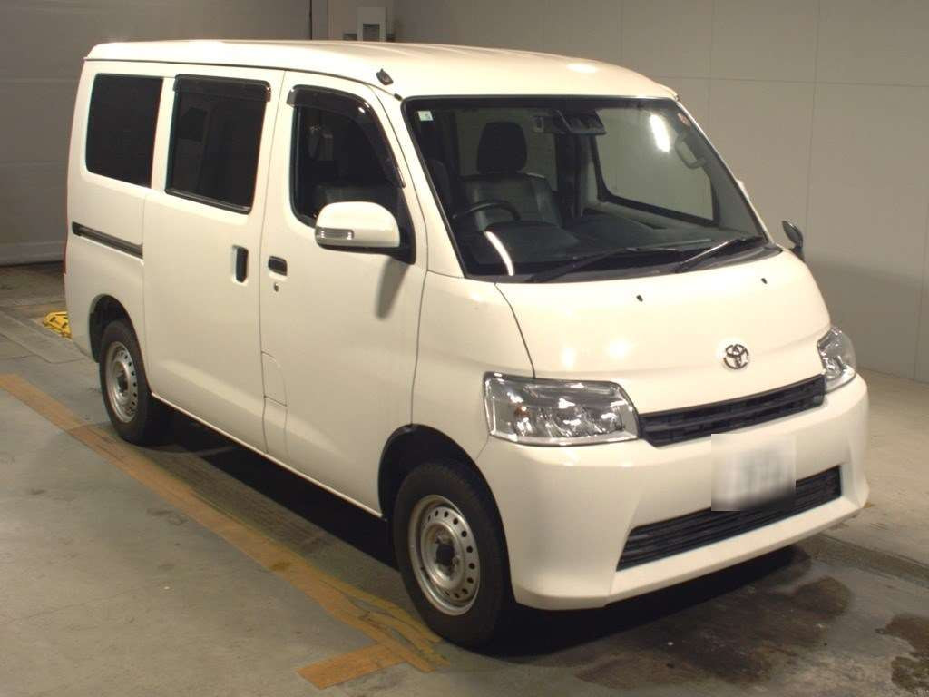 2022 Toyota Townace Van S413M[2]