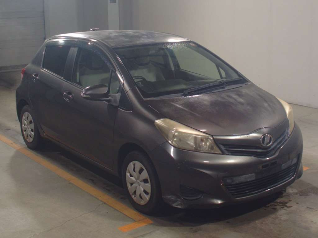 2012 Toyota Vitz NSP130[2]