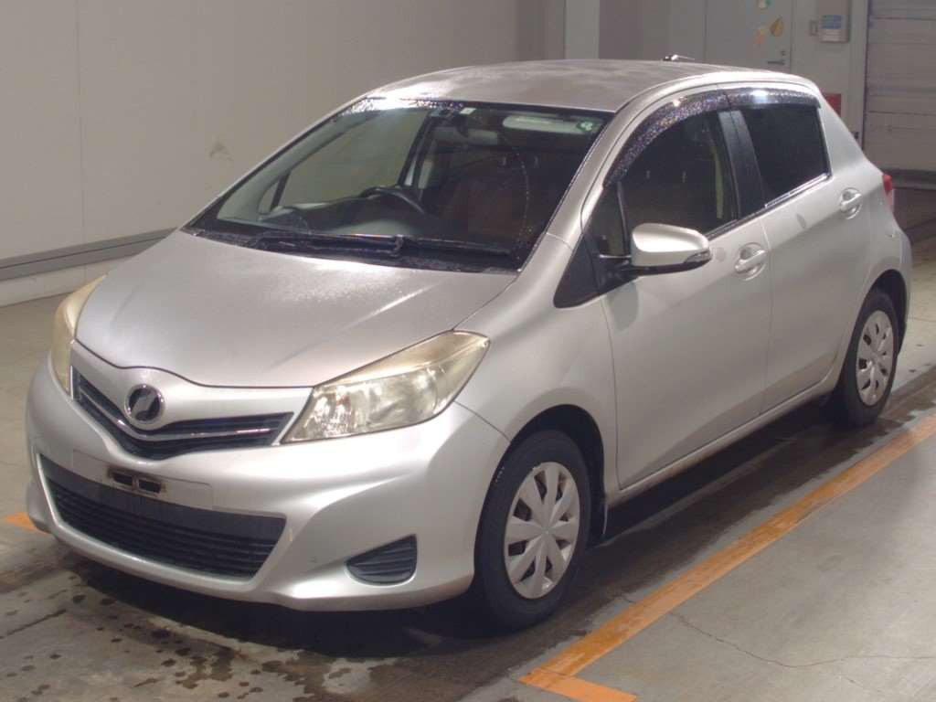 2011 Toyota Vitz NSP130[0]