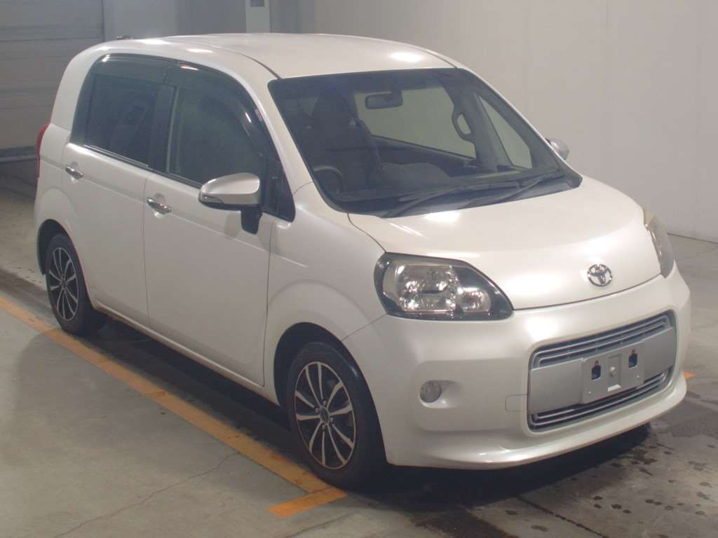 2014 Toyota Porte NCP141[2]