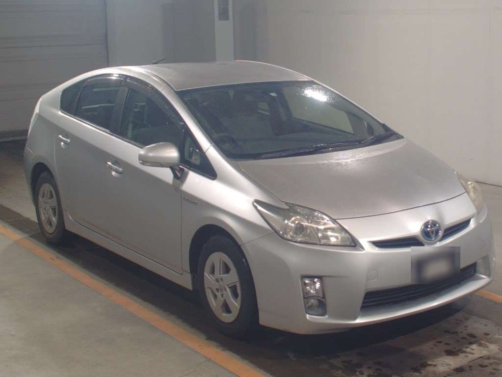 2010 Toyota Prius ZVW30[2]