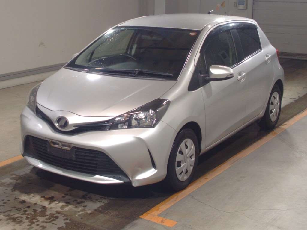 2016 Toyota Vitz NSP130[0]