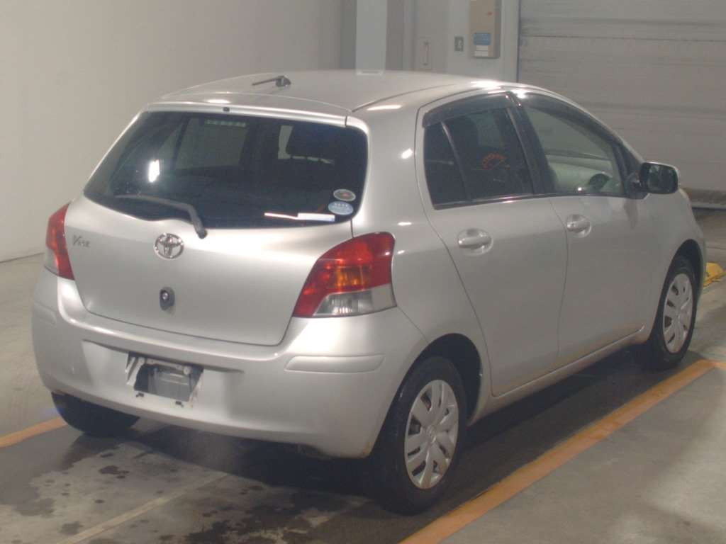 2010 Toyota Vitz SCP90[1]