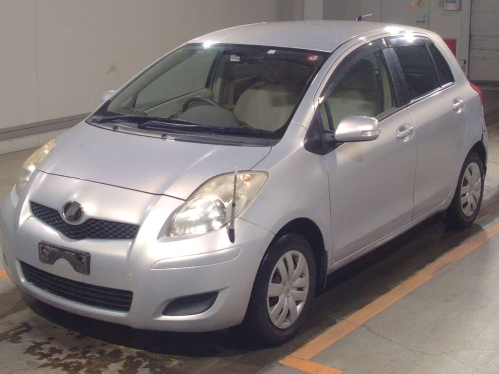 2010 Toyota Vitz SCP90[0]