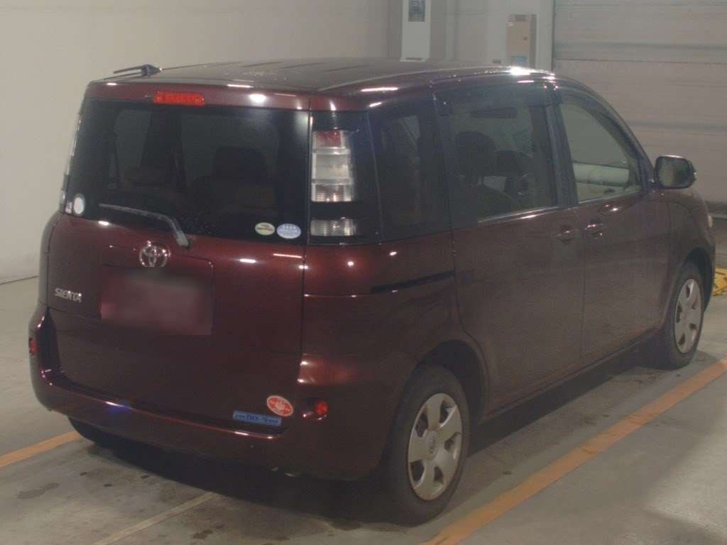 2011 Toyota Sienta NCP81G[1]