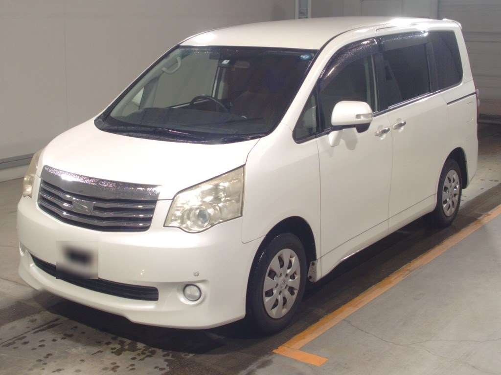 2011 Toyota Noah ZRR70G[0]