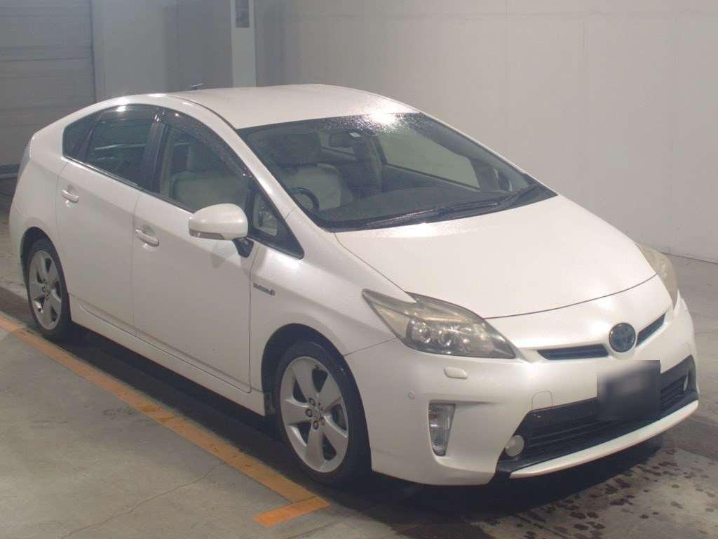 2011 Toyota Prius ZVW30[2]