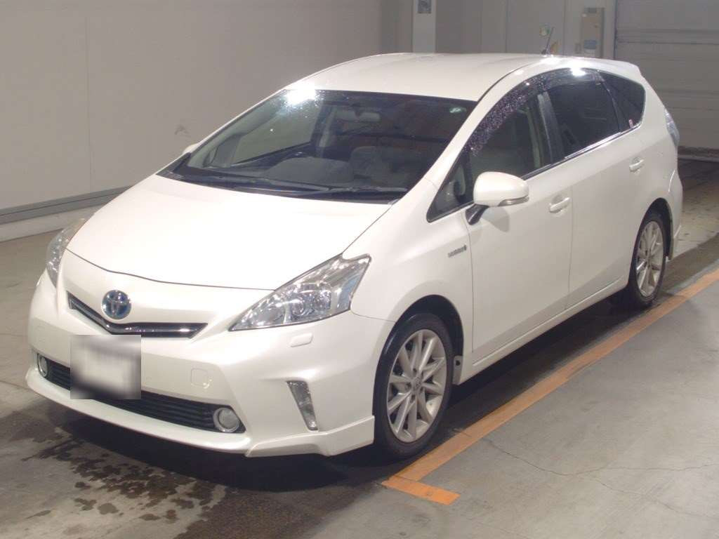 2013 Toyota Prius alpha ZVW41W[0]