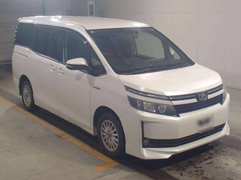 2014 Toyota Voxy ZWR80G[2]