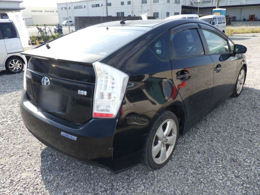 2010 Toyota Prius ZVW30[1]