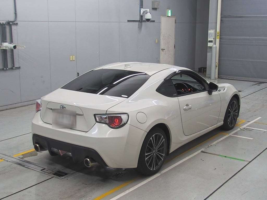 2016 Toyota 86 ZN6[1]