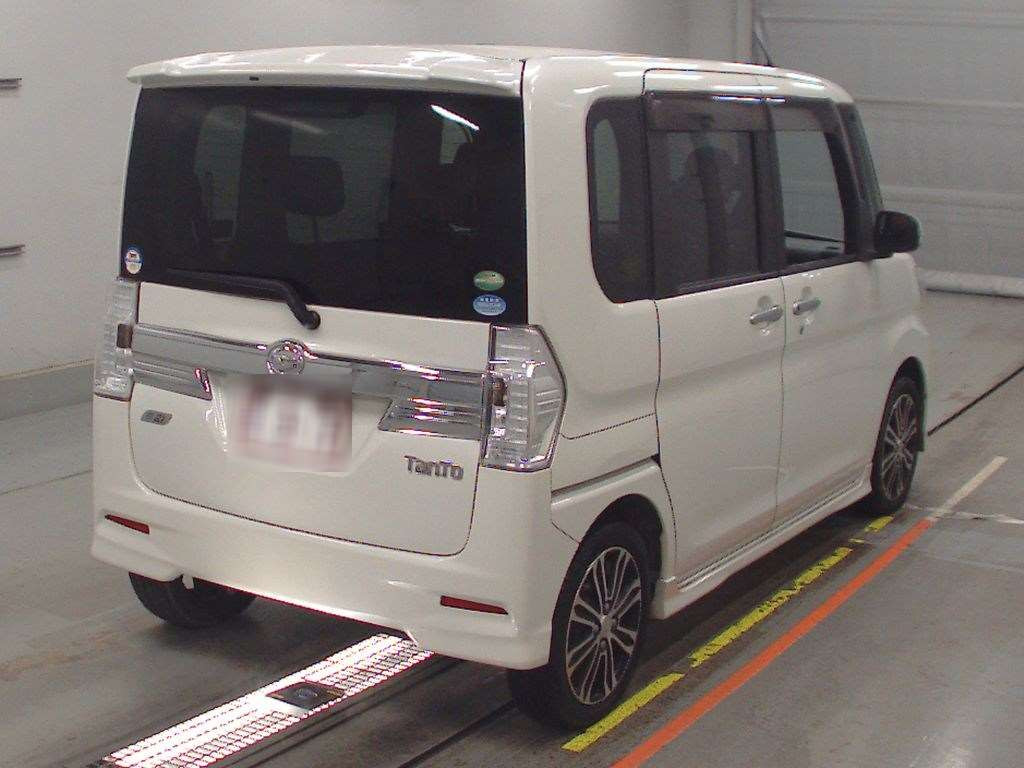 2014 Daihatsu Tanto LA600S[1]