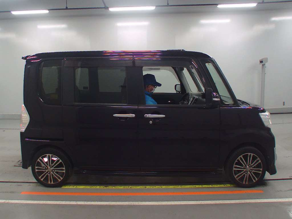 2014 Daihatsu Tanto LA600S[2]