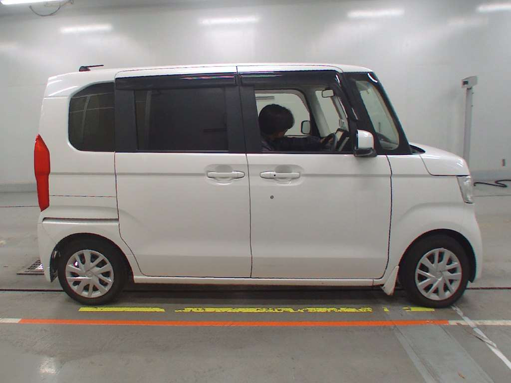 2020 Honda N-BOX JF3[2]