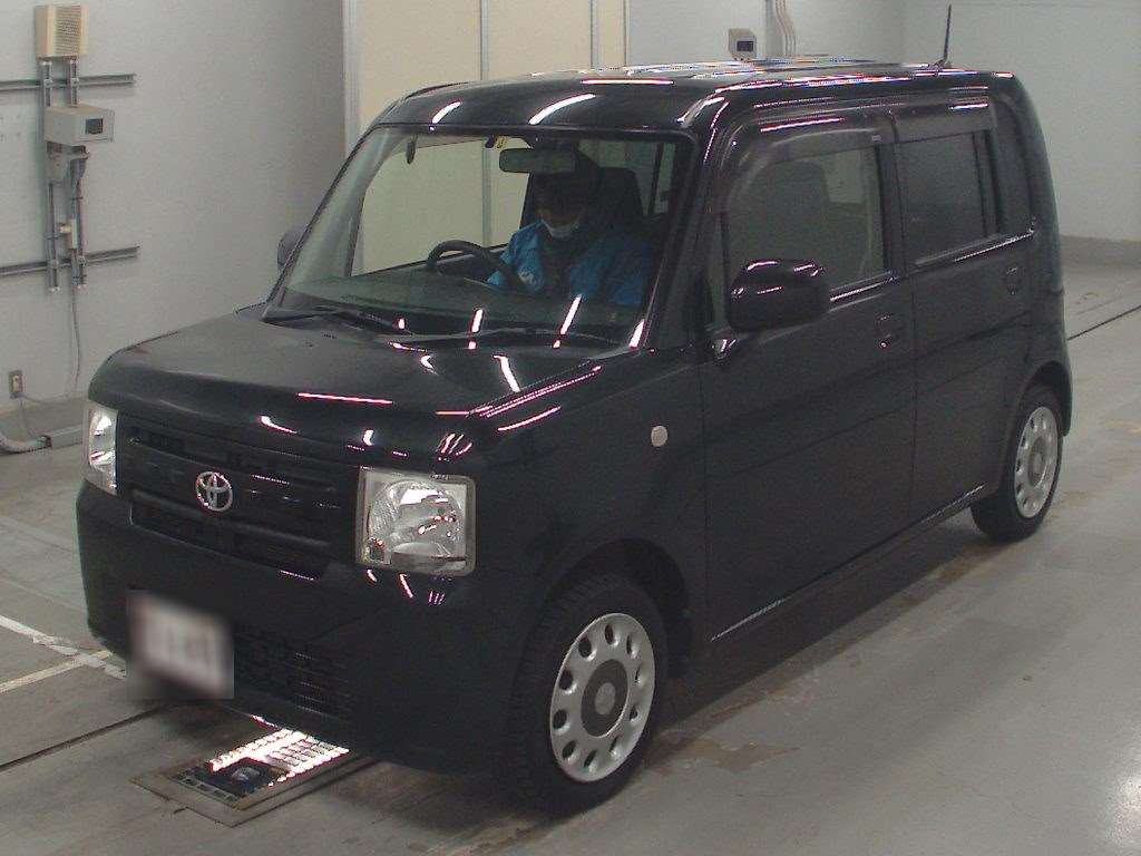 2015 Toyota Pixis Space L585A[0]