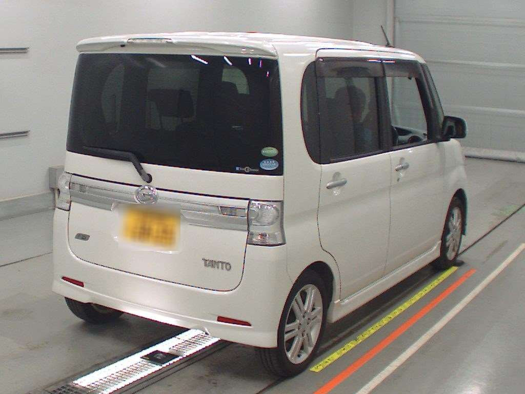 2013 Daihatsu Tanto Custom L375S[1]