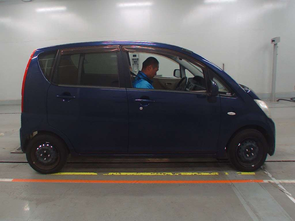 2009 Daihatsu Move L175S[2]