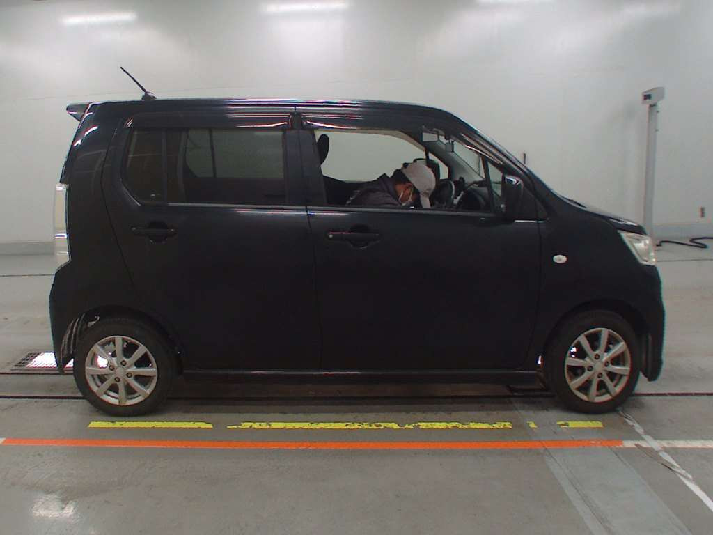 2013 Suzuki WAGON R STINGRAY MH34S[2]