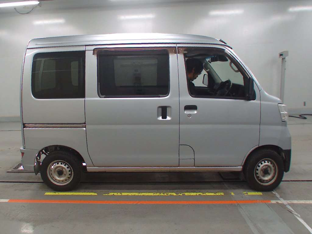 2018 Toyota Pixis Van S321M[2]