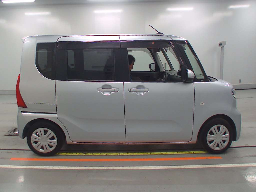 2019 Daihatsu Tanto LA650S[2]