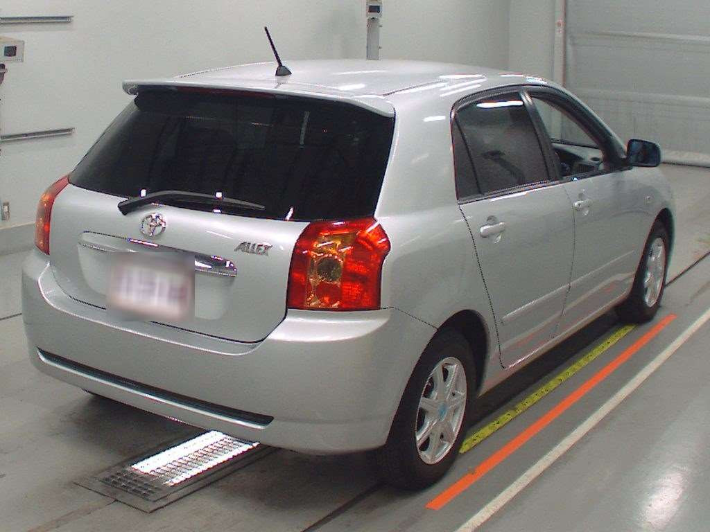 2005 Toyota Allex NZE121[1]