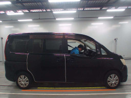 2008 Nissan Serena