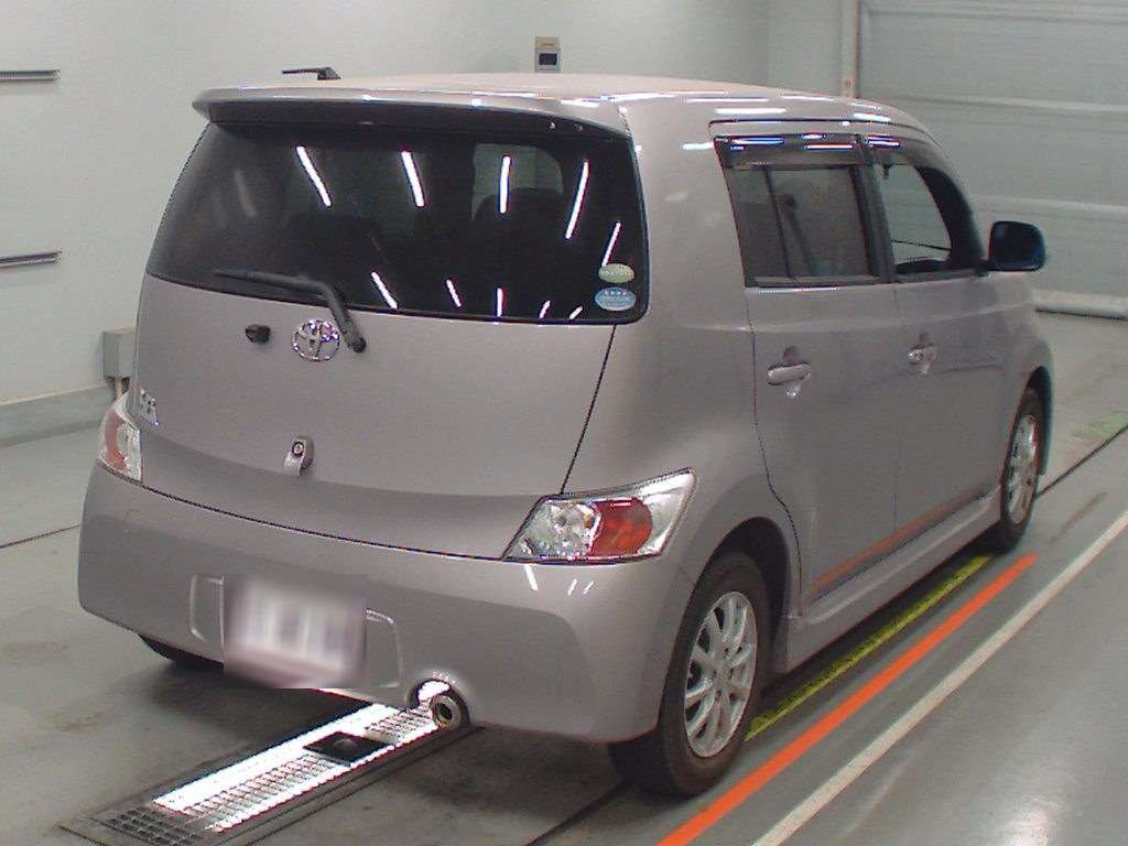 2010 Toyota bB QNC20[1]