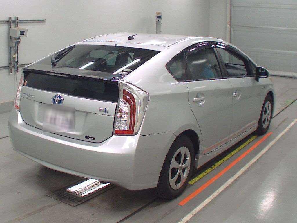 2012 Toyota Prius ZVW30[1]