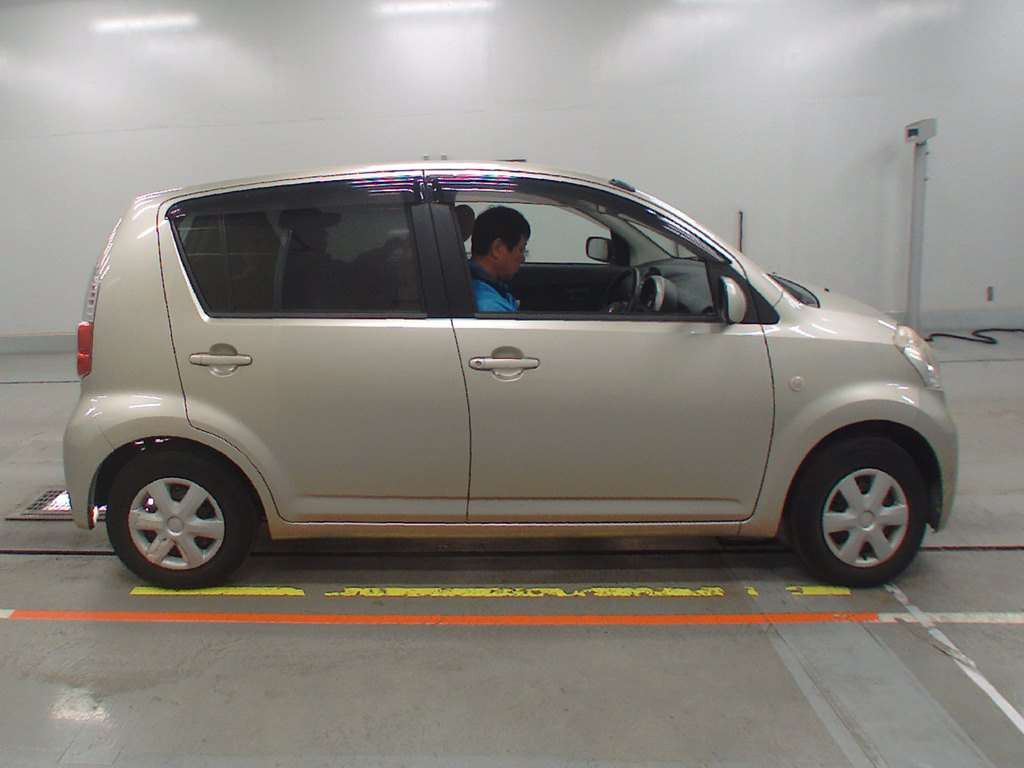 2009 Toyota Passo KGC10[2]