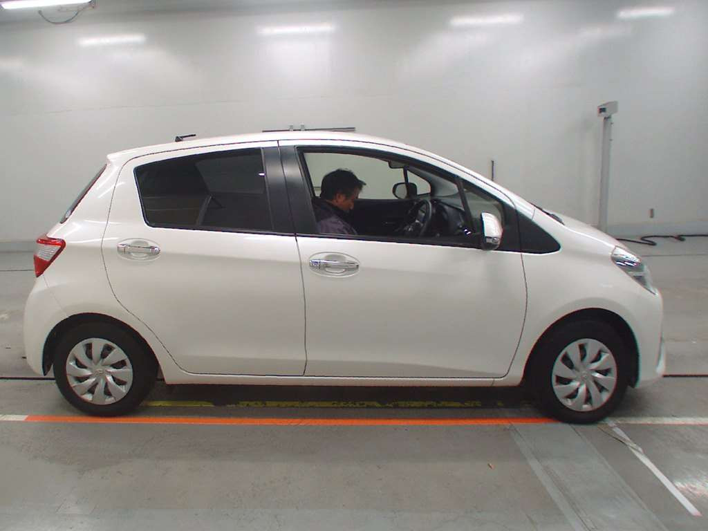 2019 Toyota Vitz KSP130[2]