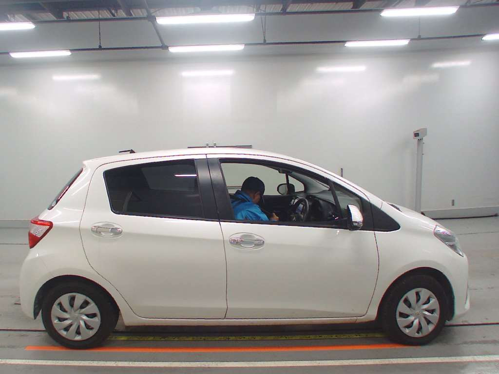 2019 Toyota Vitz KSP130[2]