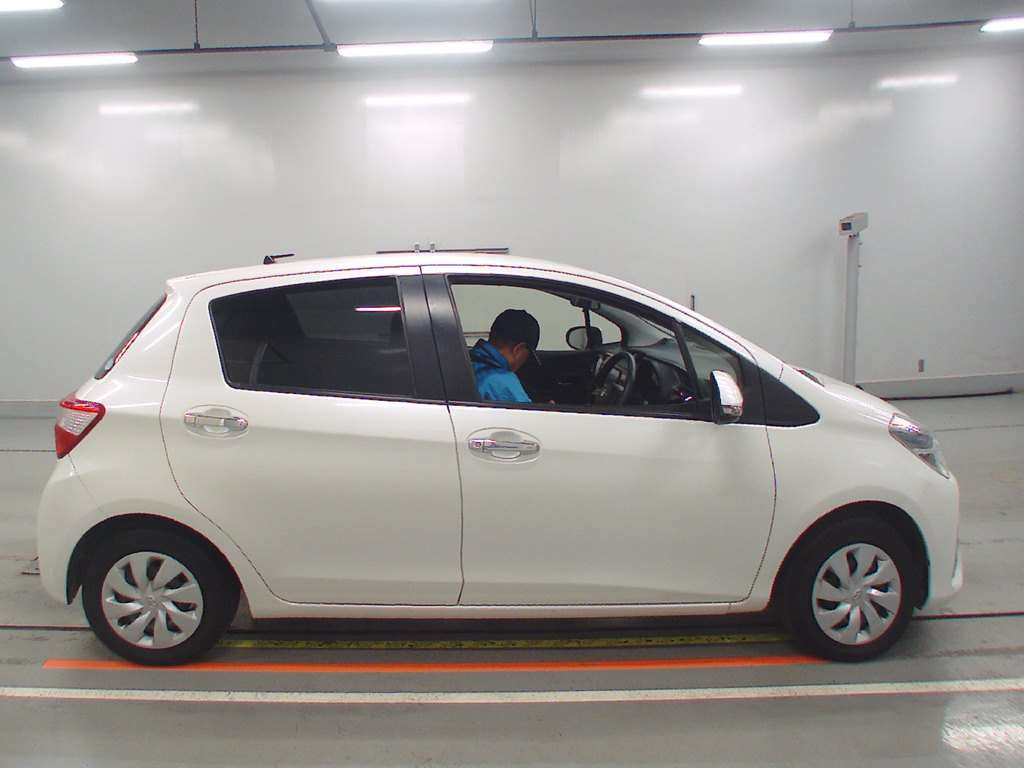 2019 Toyota Vitz KSP130[2]