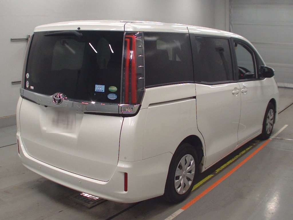 2019 Toyota Noah ZRR80G[1]