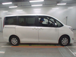 2019 Toyota Noah