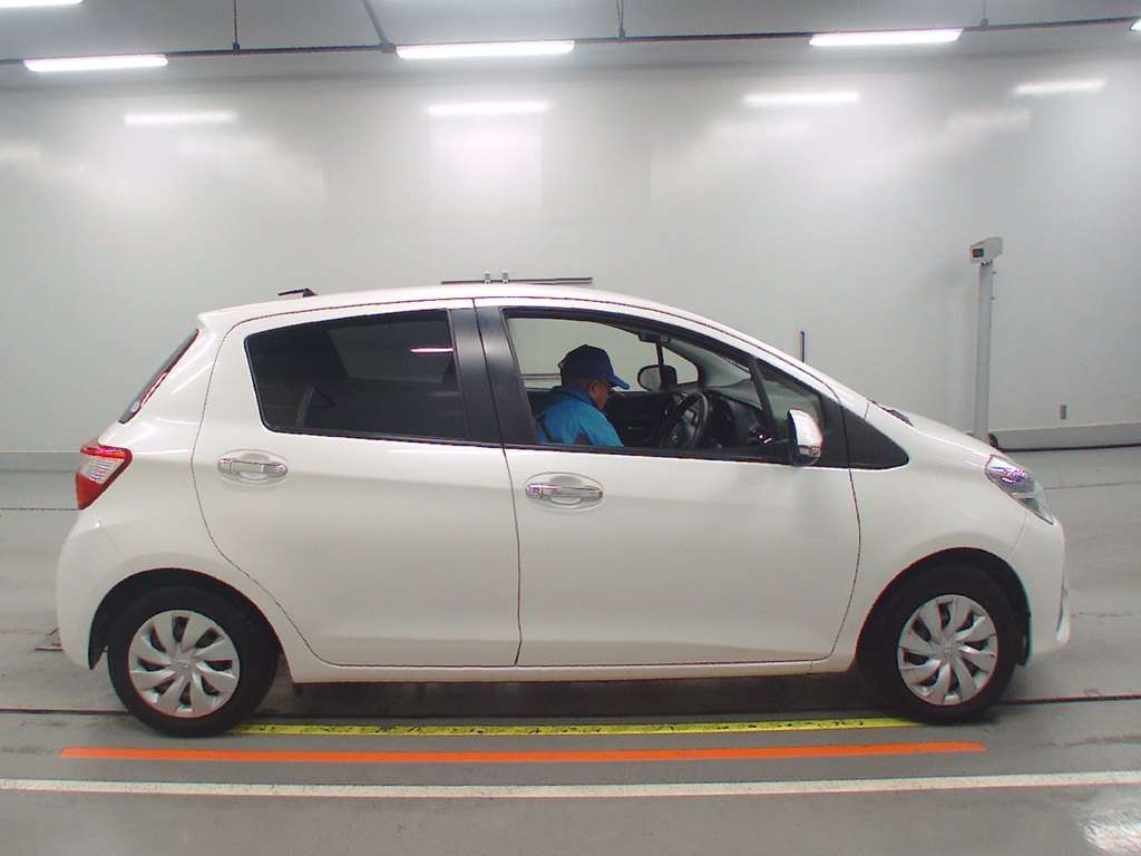 2019 Toyota Vitz KSP130[2]