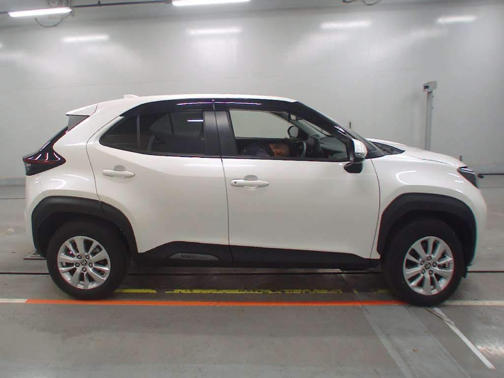 2021 Toyota YARIS CROSS MXPB10[2]