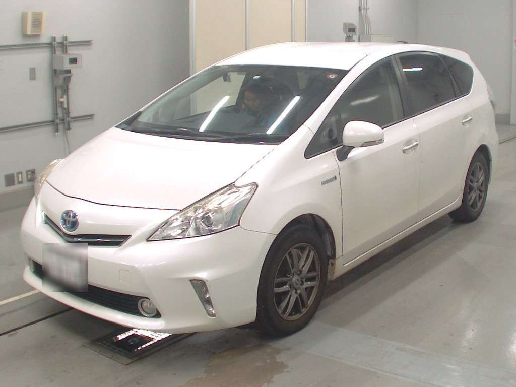 2014 Toyota Prius alpha ZVW40W[0]