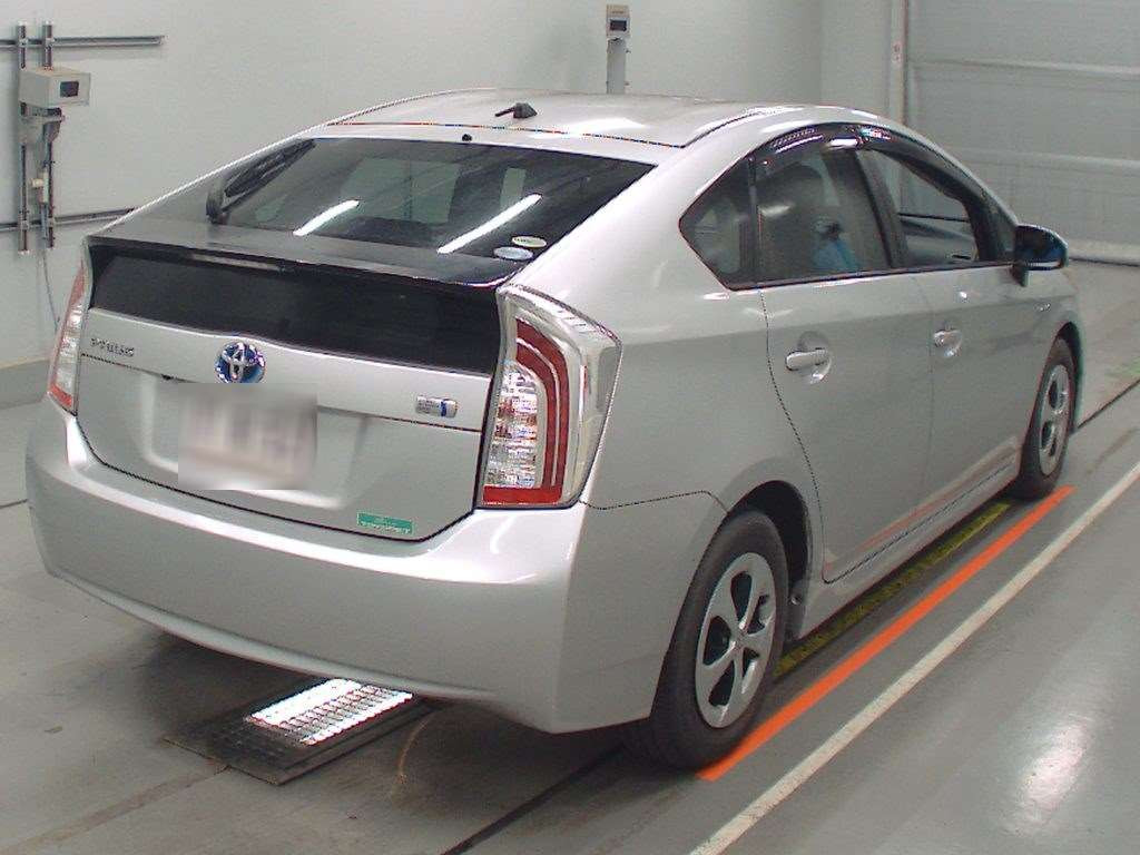 2013 Toyota Prius ZVW30[1]