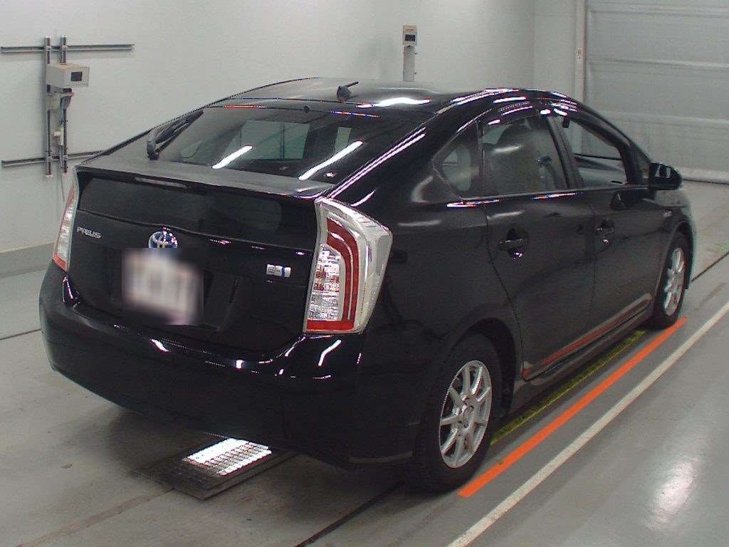 2013 Toyota Prius ZVW30[1]