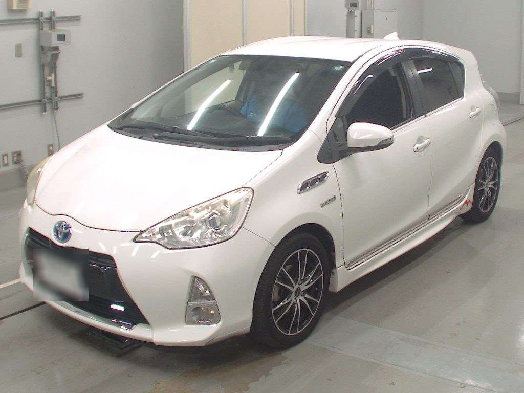 2013 Toyota Aqua NHP10[0]