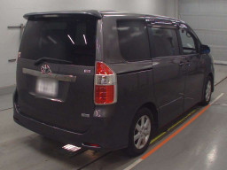 2009 Toyota Noah