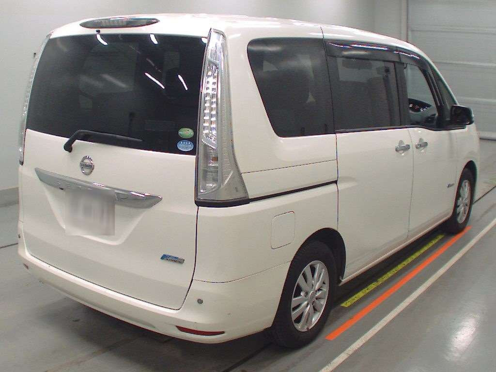 2014 Nissan Serena HC26[1]